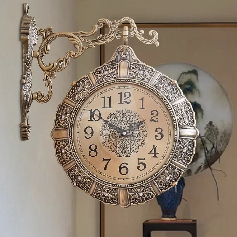 Luxury Lifestyle Aesthetics - Nordic Retro Living Room Wall Clock